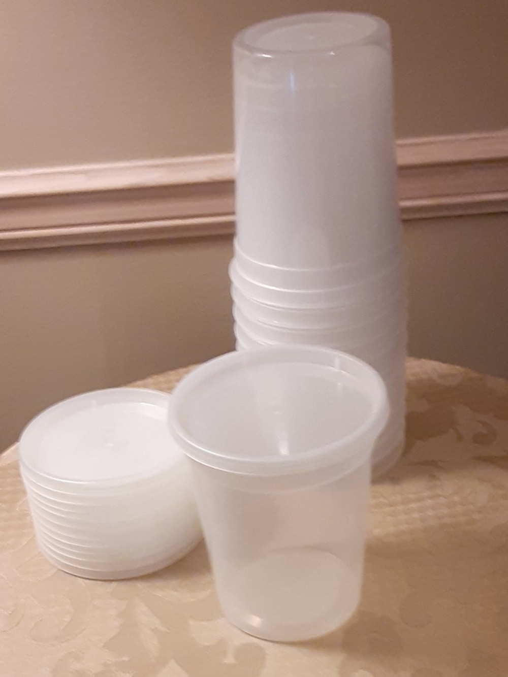 To-Go Heavy Duty 32 Oz. Containers with Lids set of 12